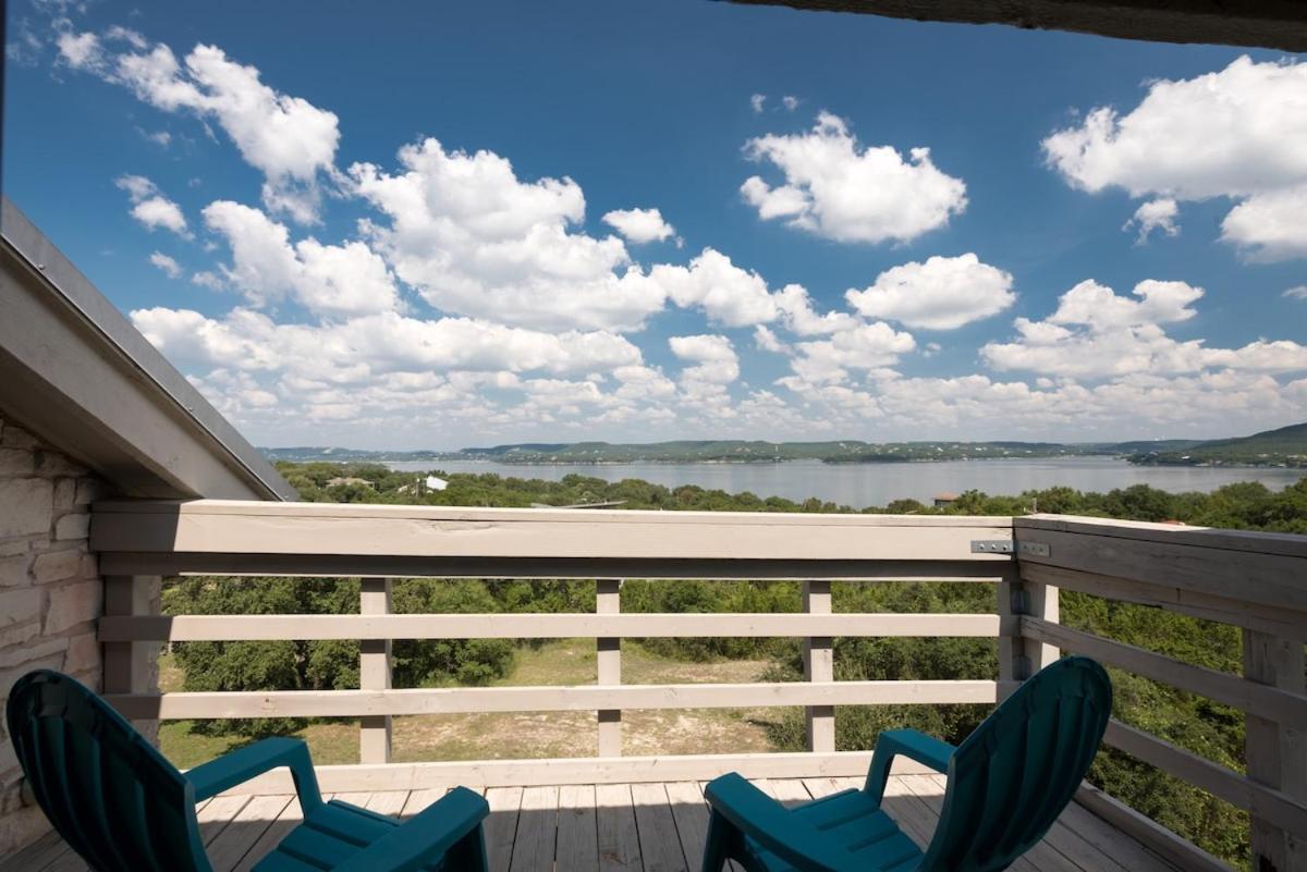 Panoramic Views, Pool, Nature, Fun! Holiday home